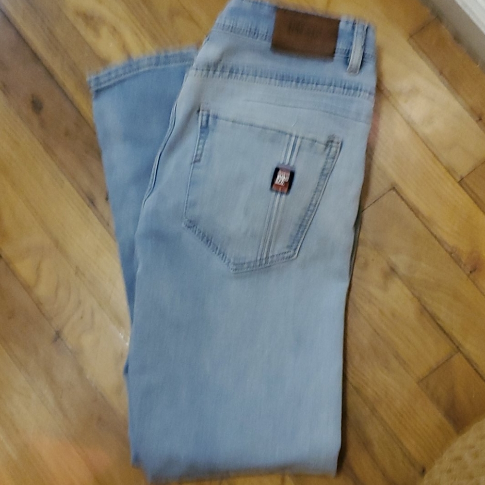 Denim - Picture 2 of 7